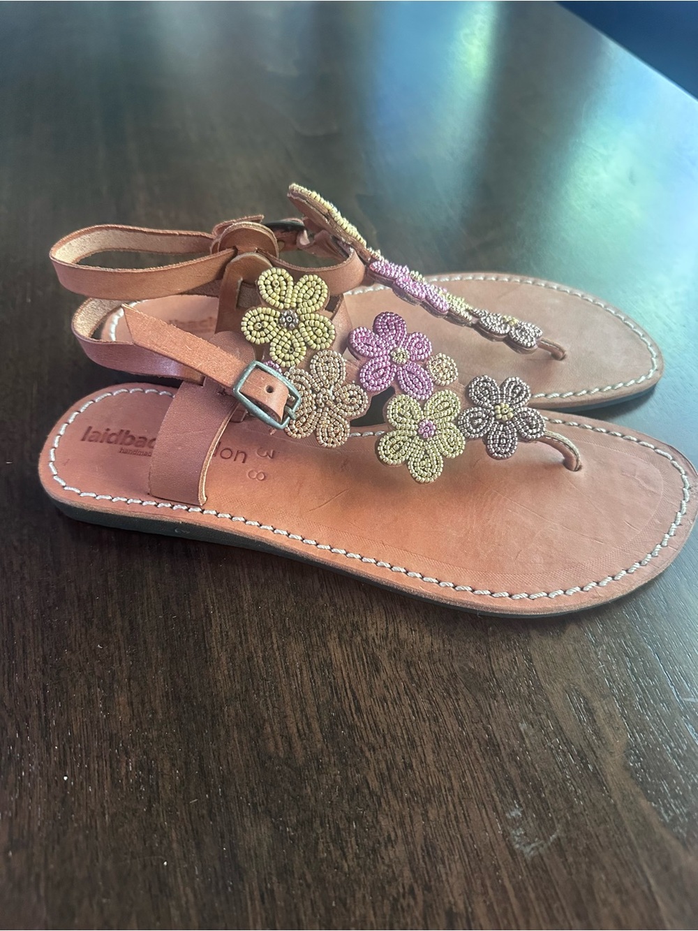 Free People Laidback London Brown Leather Floral Beaded T Strap Sandals 38 7 NWT - Picture 3 of 5